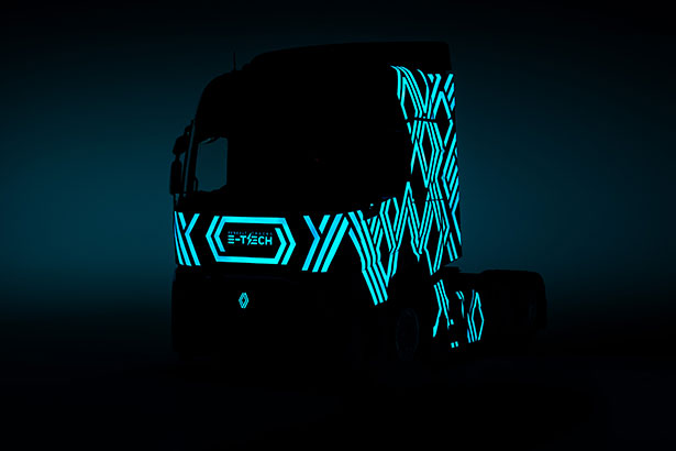 Renault Illuminating Innovation: The E-Tech Diamond Echo